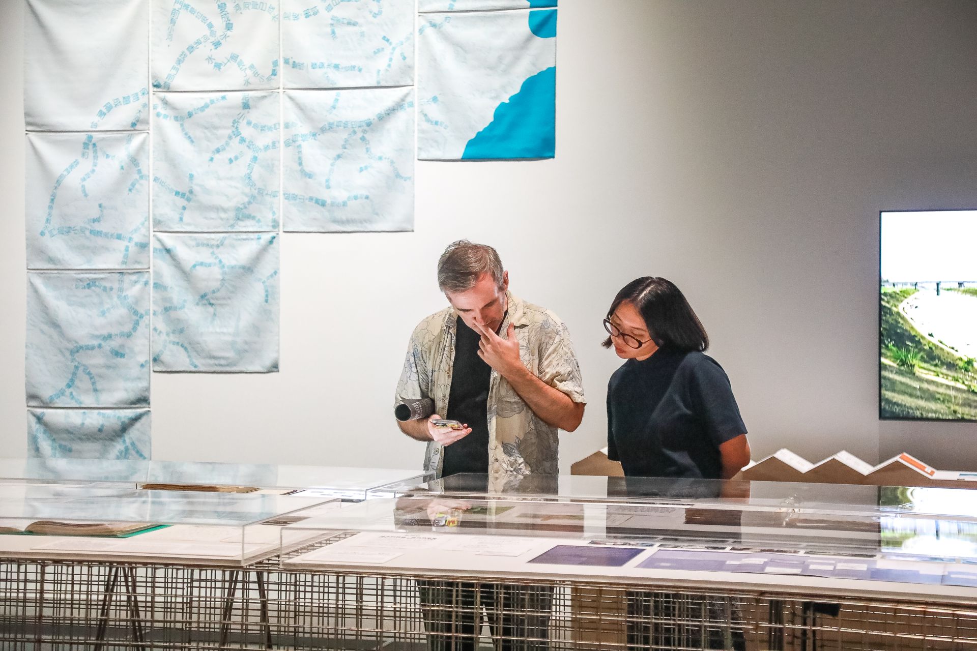   「淡水河溯行動」以藝術行動開啟對河流與在地生態的重新認識與守護。（記者李采霖攝）