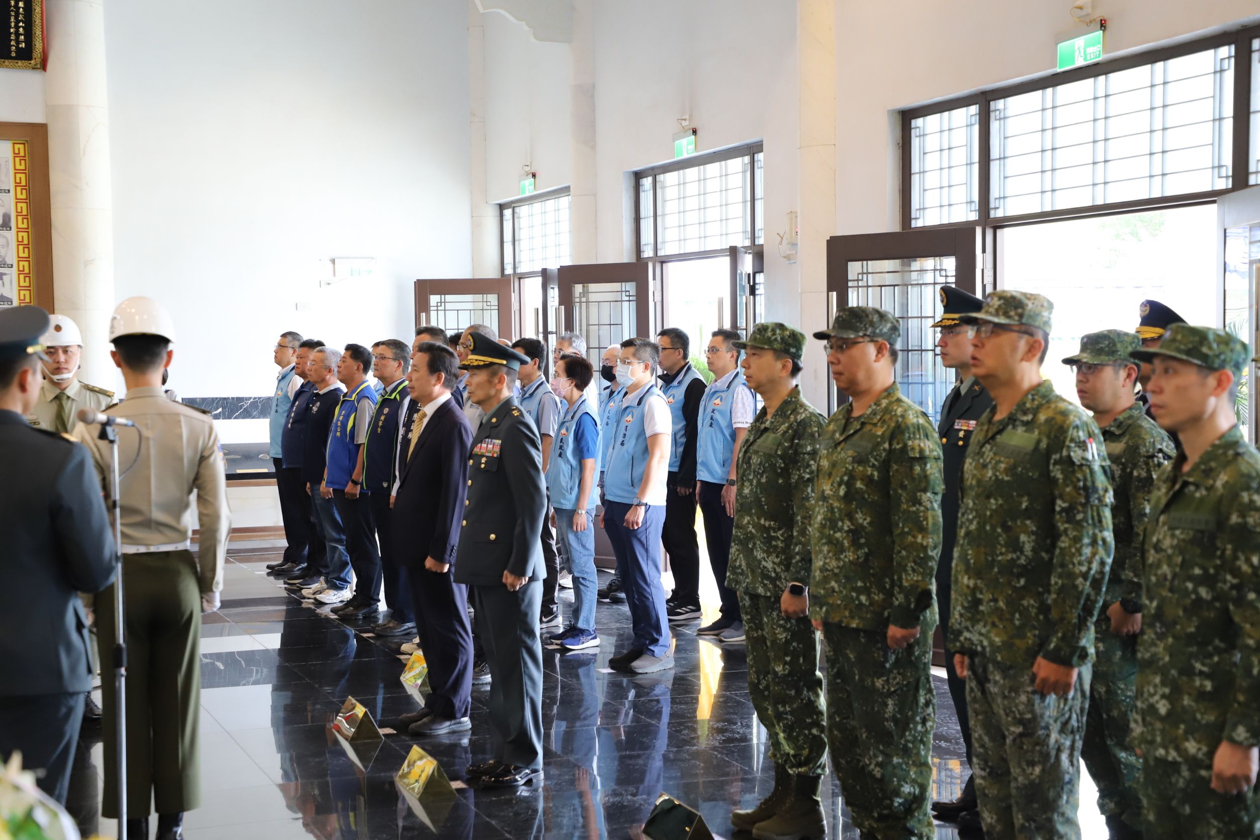  金防部昨日於太武山公墓舉辦「古寧頭戰役76週年」紀念活動。（金防部提供）