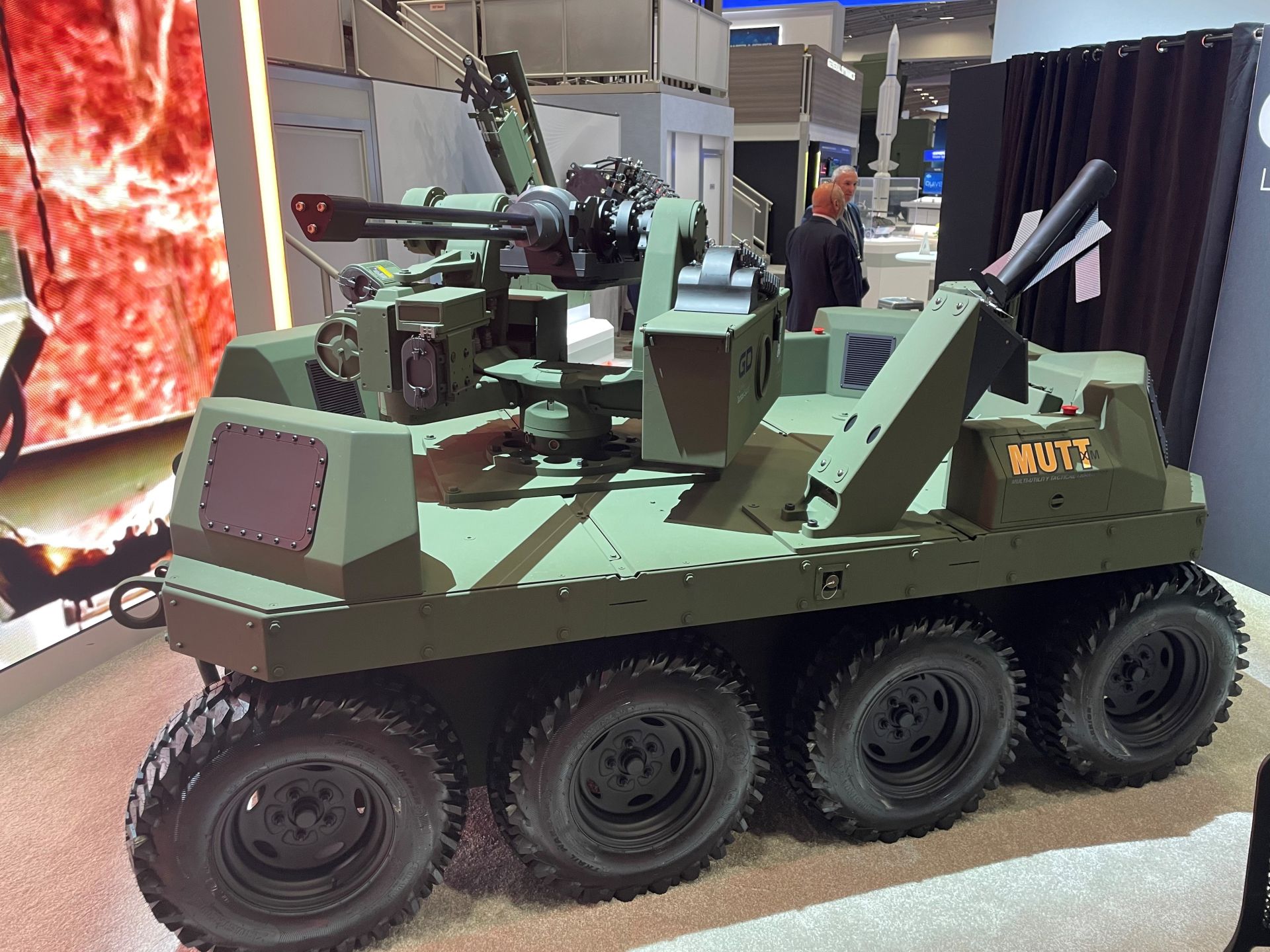 GDLS公司的「多用途戰術運輸」（MUTT）載具，可運用20公厘機砲與滯空攻擊彈藥，提供即時火力支援。（取自GDLS「X」帳號）