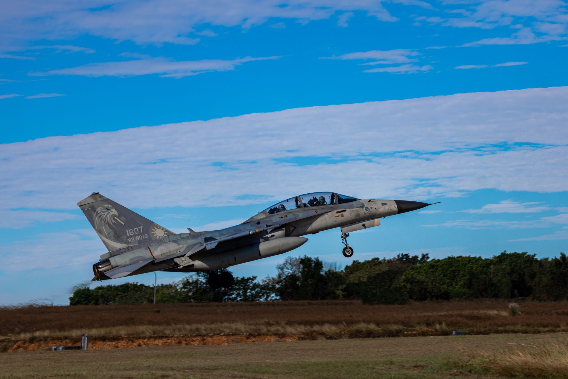 戰機升空前往射擊空域，實施紅外線飛彈射擊。（記者劉宸瑋攝）