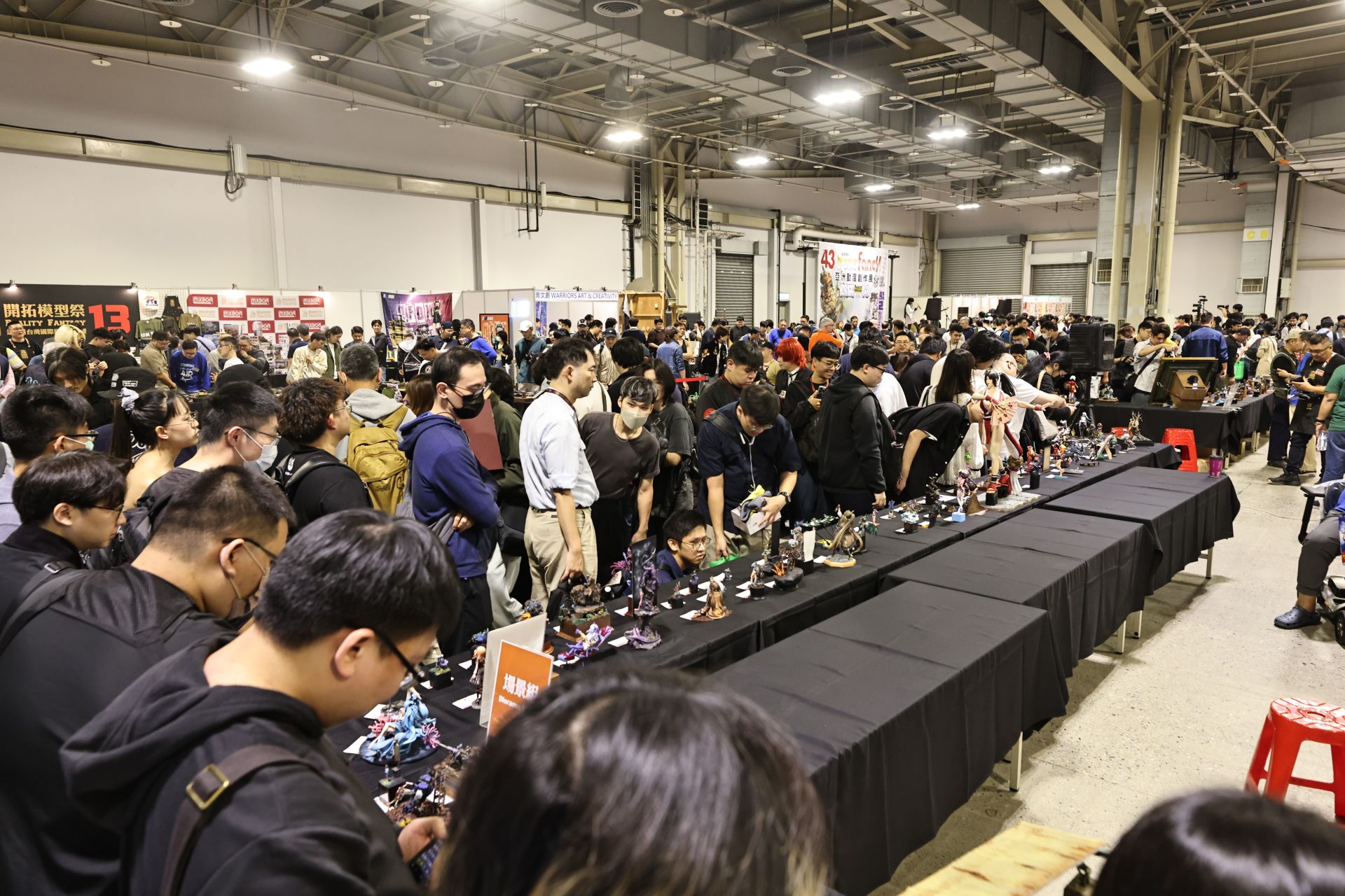  第9屆「臺灣國際模型公開賽」昨日熱鬧登場，吸引大批民眾入場參觀。（記者劉宸瑋攝）
