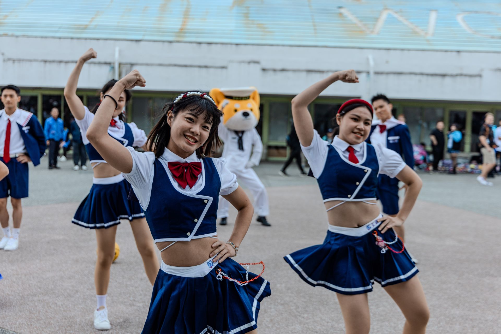  國防部藝工隊以精湛舞技，帶來驚喜快閃表演。（記者劉宸瑋攝）