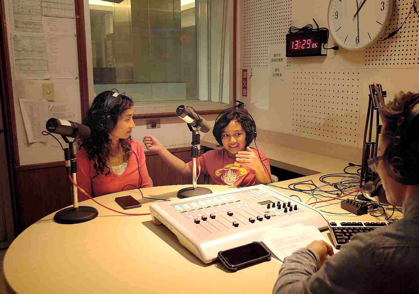 《新來的小朋友》描述印尼裔臺灣男孩陳約翰（Zane）和家人的故事。（海鵬影業提供）