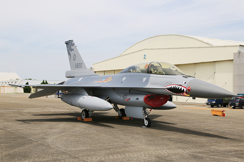 我空軍紀念抗戰70週年時，在F-16及IDF戰機上均有繪製「飛虎」圖裝。