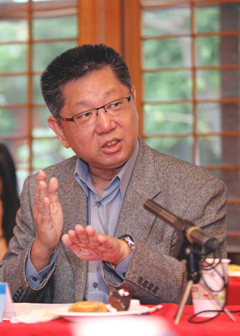 《防務快門》雜誌主編陳東龍表示，青年日報有「獨特」、「獨家」特性，應以專業能力凌駕其他的專家。