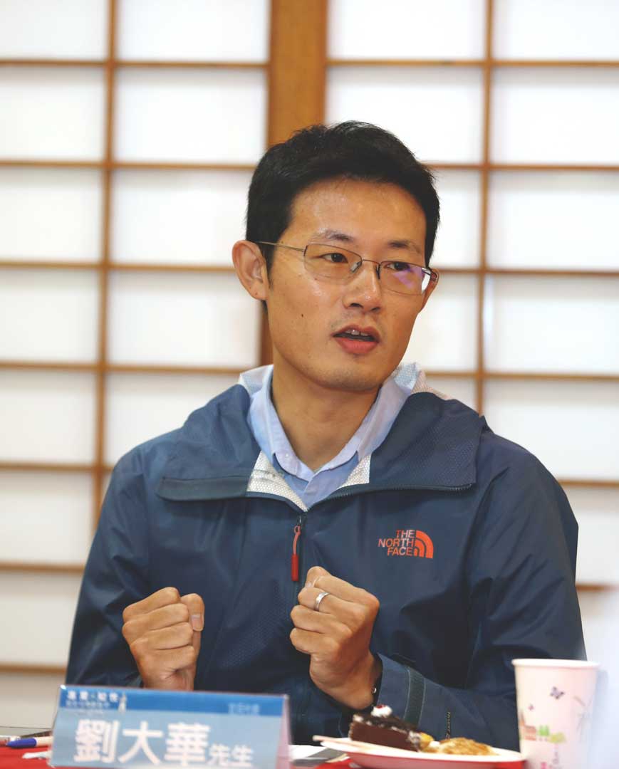 讀者代表劉大華表示，以現在資訊的快速和重要性為出發點，雜誌發行週期應縮短，恢復為月刊。