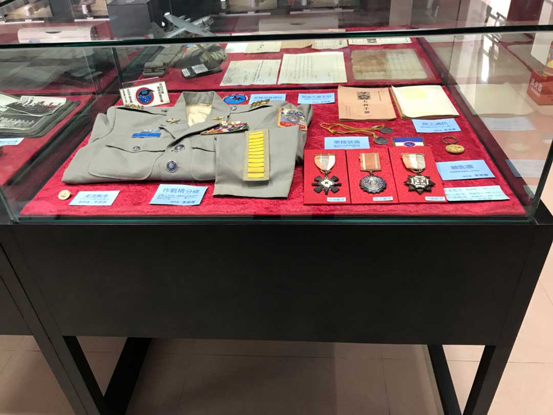 許多珍貴的黑蝙蝠中隊文物，都是由家屬所捐贈，意義特殊也備感珍貴。