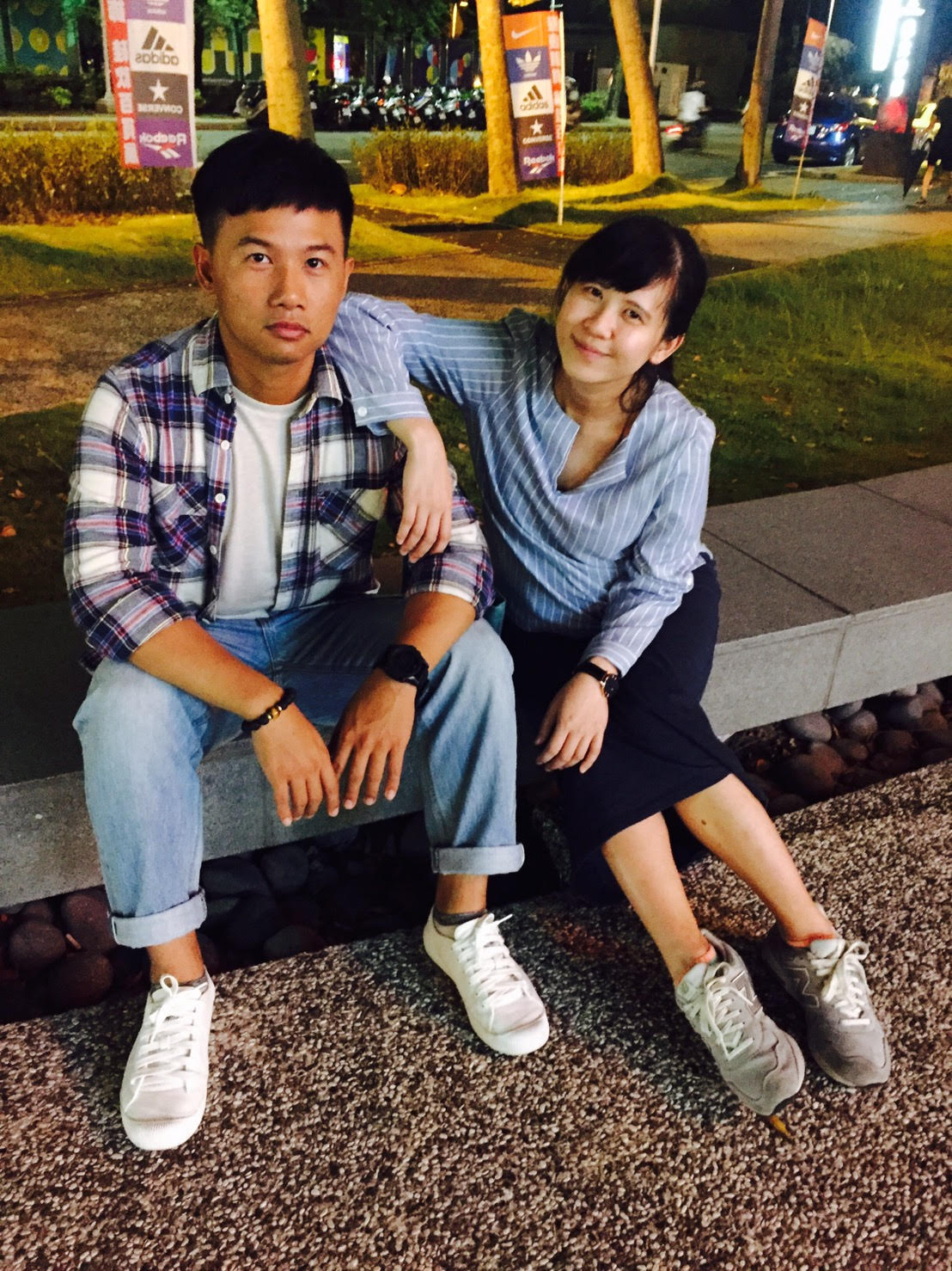 老公琮筵
親愛的，身為軍人妻子的我以你為榮，辛苦了！即將出生的寶寶也會以你為榮的！                             陳怡君