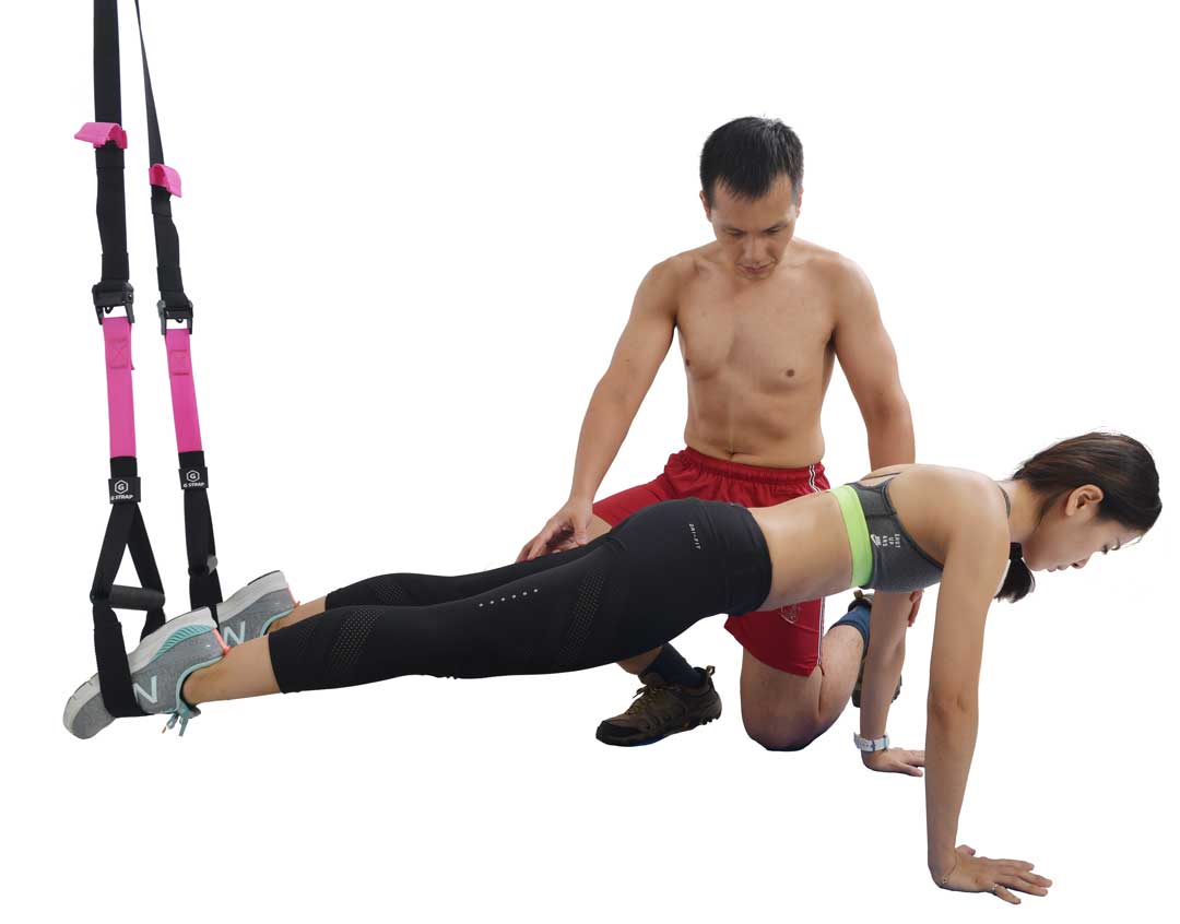 在預備姿勢中，背脊要盡量打直，向上弓起或腹部貼地都不好哦。