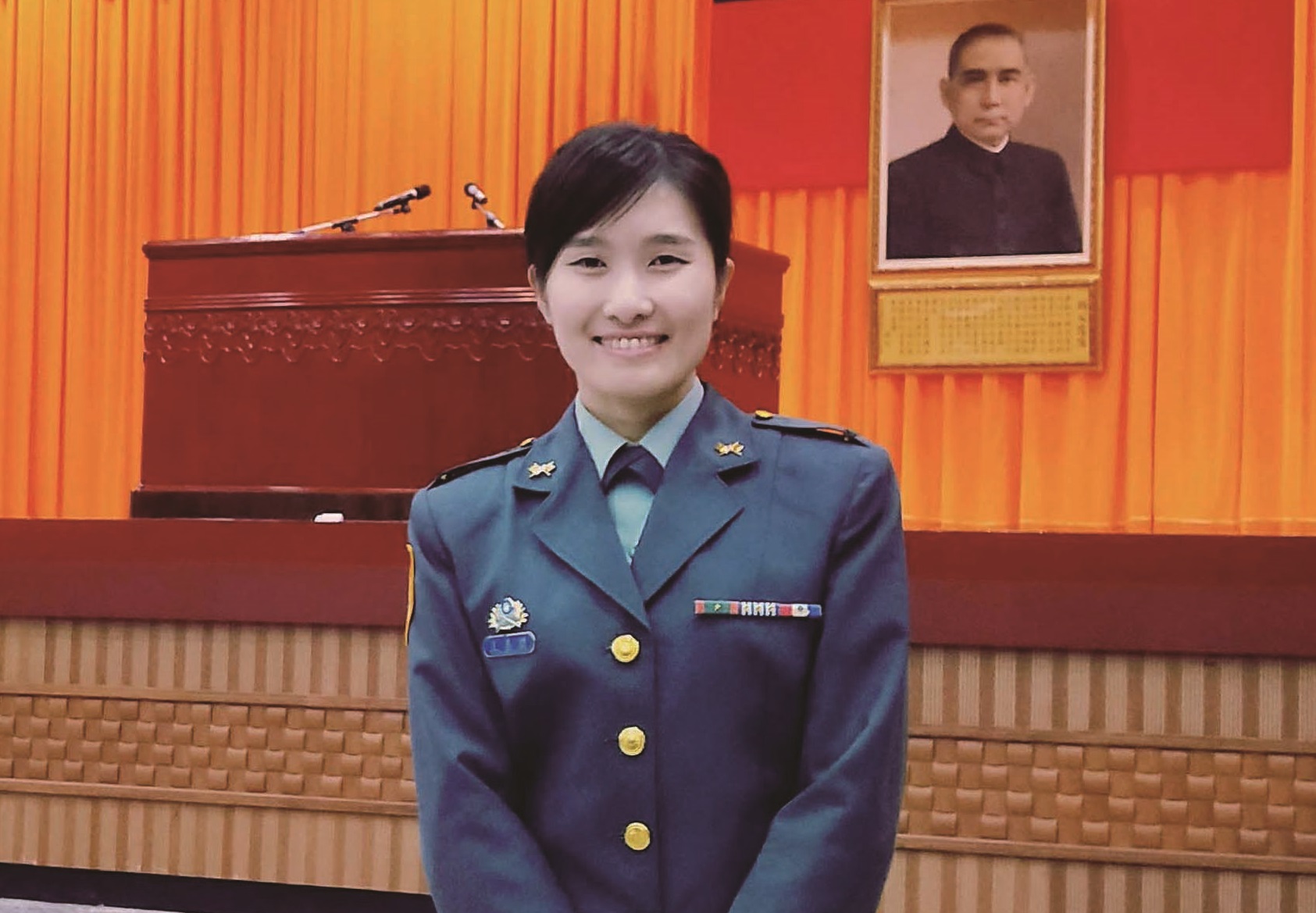 對軍人有特別嚮往的王嘉祺，挑戰自我，由士官轉任軍官，用更謙卑的心態學習部隊各項事務。