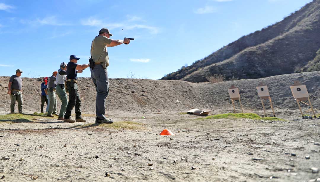 LAV訓練課程結合前半段課程的手槍射擊，進行手、步槍轉換的綜合訓練，大大提升學員實際接戰能力。