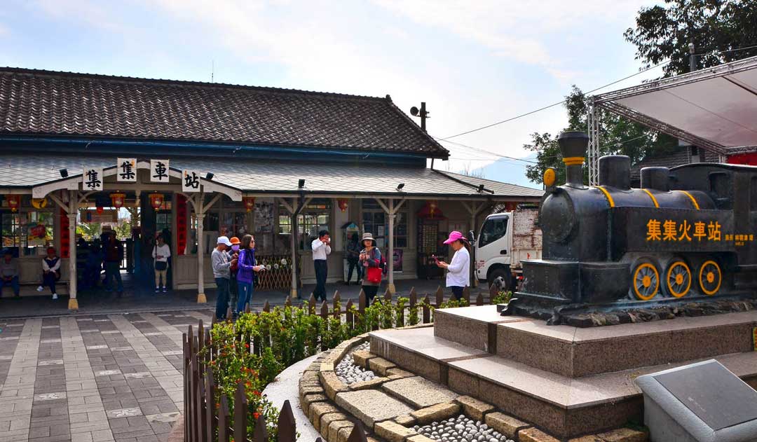 饒富全民國防教育意涵的軍史公園，在集集火車站附近，交通十分便捷。