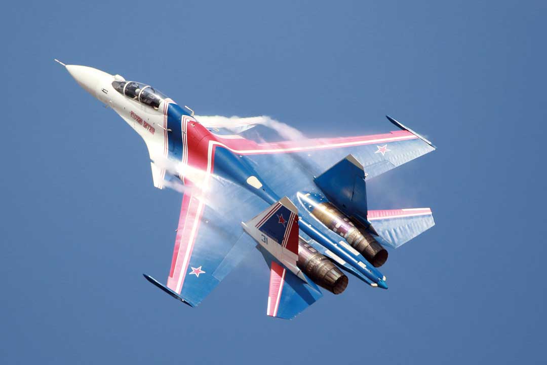 「俄羅斯勇士」特技小組再度以Su-30SM戰機前來表演。