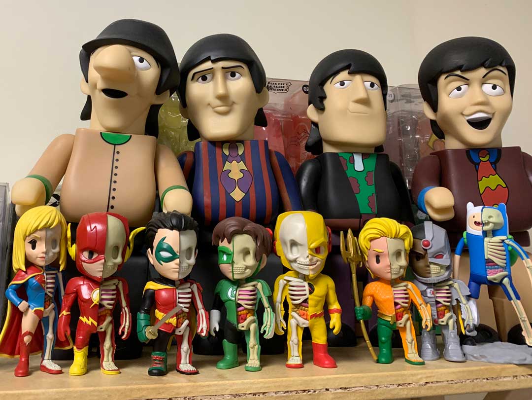 除了鍾愛小熊，各式Q版的超級英雄半剖公仔也是收藏品之一。