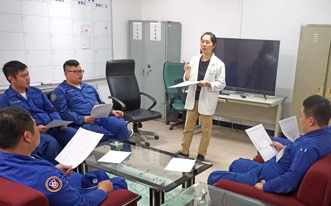 透過健康飲食講座，提供國軍官兵正確的營養及飲食觀念。