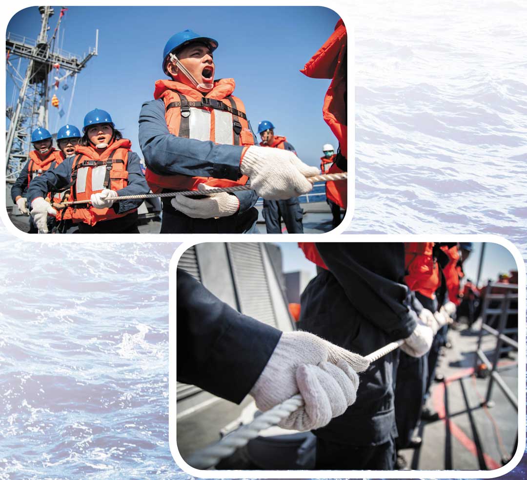 敦睦遠航訓練支隊在海上執行各項戰備演訓及操演，完成扎實的訓練。