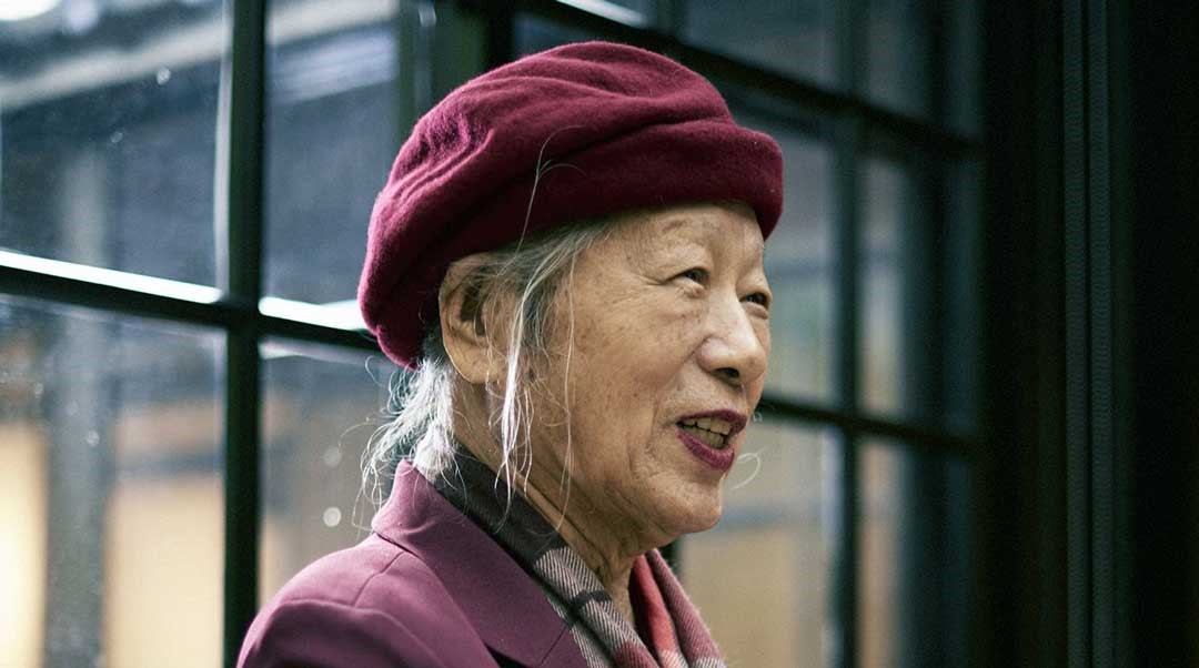 舒曾子認為文學素養是增加藝術創造的大智慧，是增進人生美育的高深涵養。