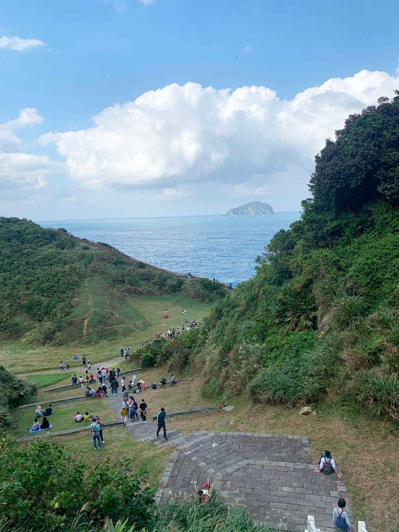 基隆擁有多處郊山步道，漫行其中可領略多元風情。