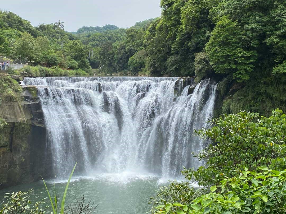 十分瀑布號稱「臺灣尼加拉瓜瀑布」，氣勢澎湃的自然景觀，令人讚嘆不已。
