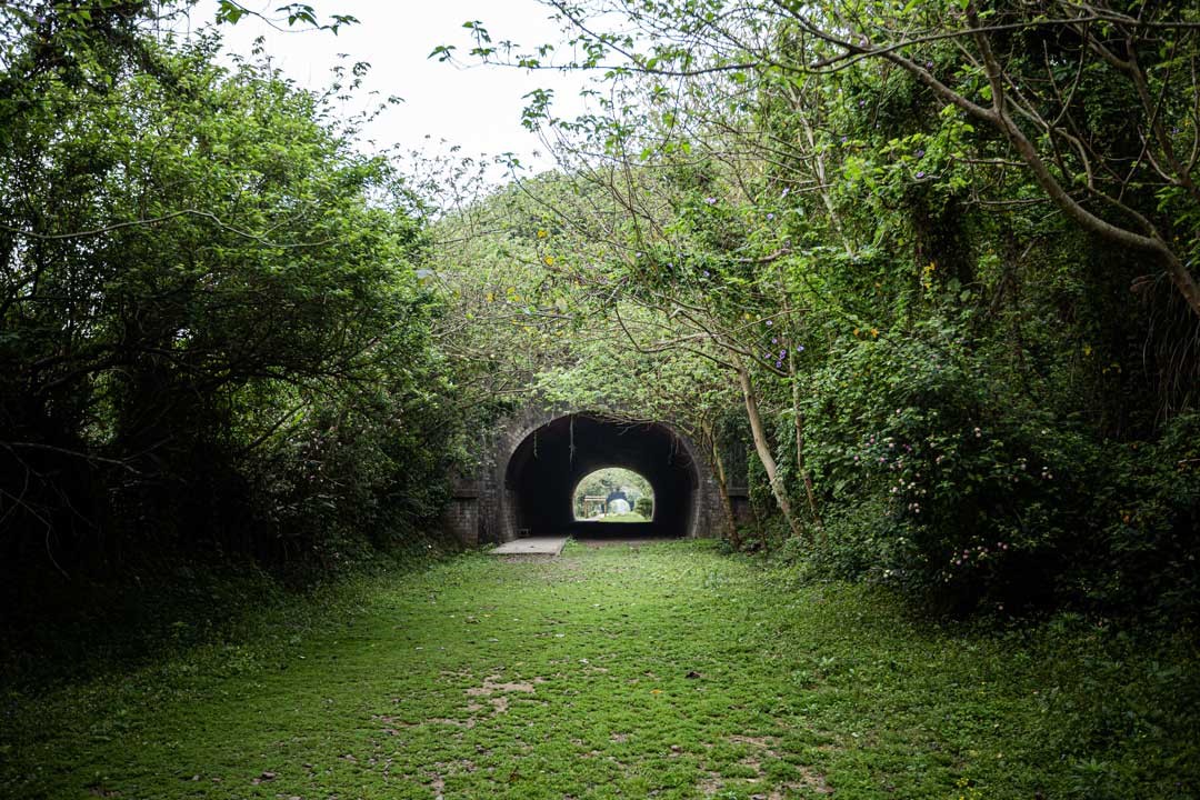 崎頂子母隧道，現今已是見證歷史遺跡的IG熱門打卡點。