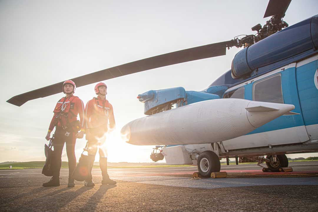 隊員擔負著緊急搜救與救災任務，只為保護國人生命安全。