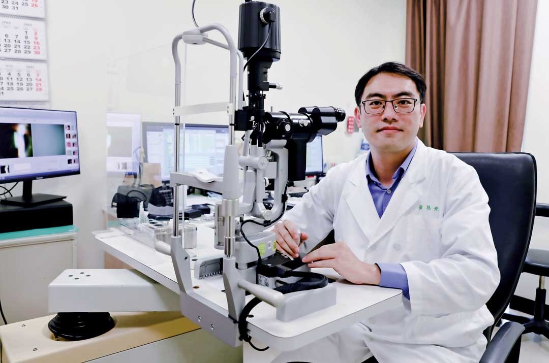 臺北榮總眼科部視網膜科主治醫師黃德光強調，作息正常和均衡的飲食習慣，與維持眼睛的健康息息相關。