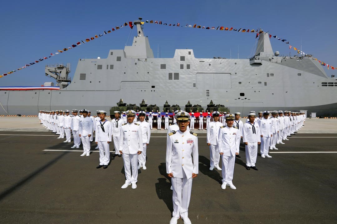 慶祝「中華民國112年雙十國慶」，玉山軍艦官兵代表共同領唱國歌等活動，對國家送上祝福。