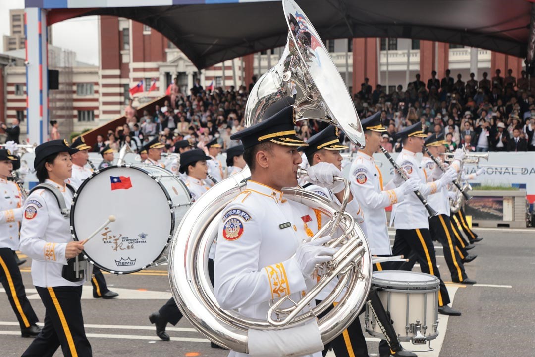 國防部國軍聯合樂隊、悠揚軍樂的精采演出。