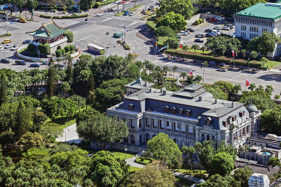 緊鄰中山南路的臺北賓館（前總督官邸）。