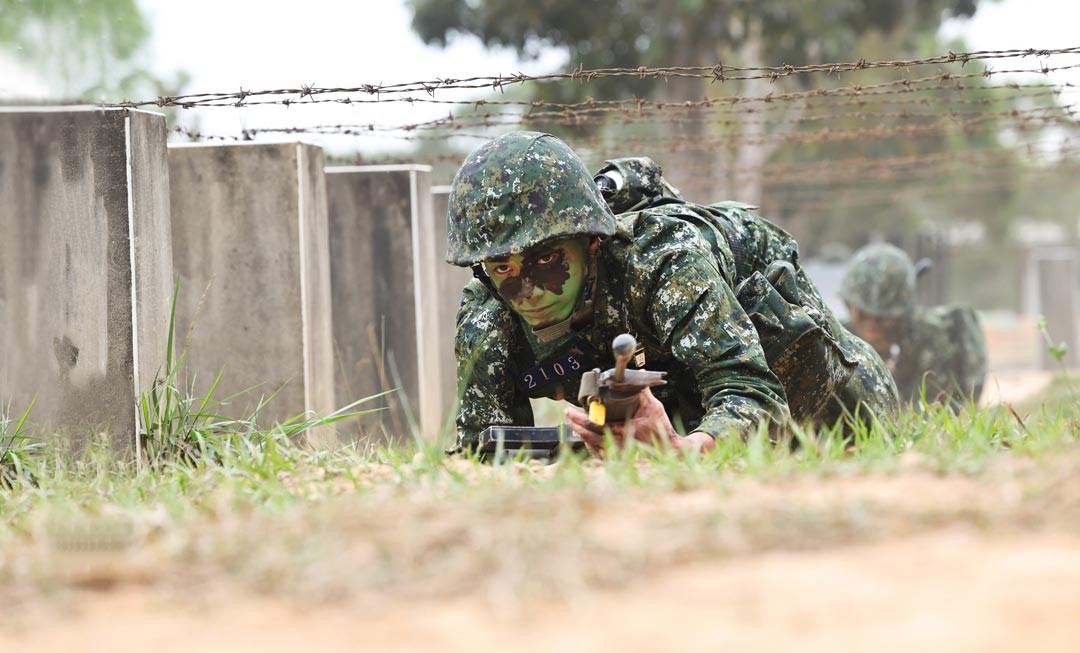 軍旅鍛鍊是一段嶄新且具有挑戰的人生經歷，期許每一位有志青年，以光榮義務與使命為認知，勇於接受各項挑戰。