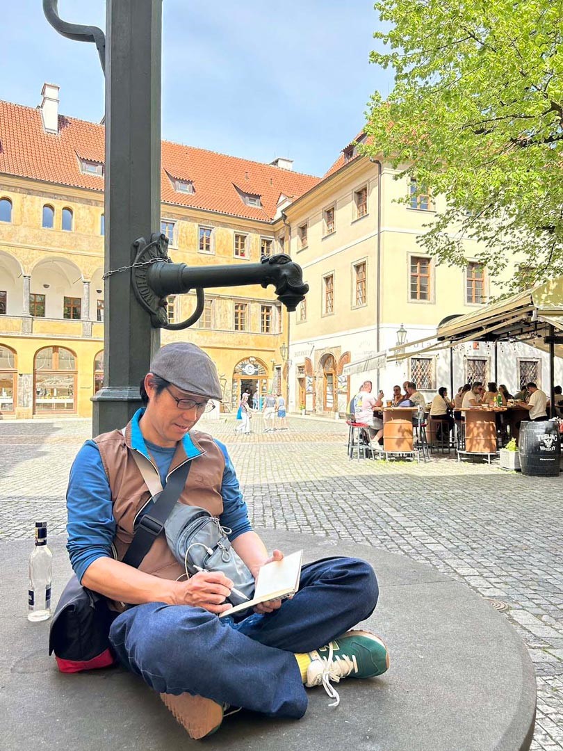 趙玉華勤耕油畫創作，不乖偏、不躁進，將美感成就於畫布上。