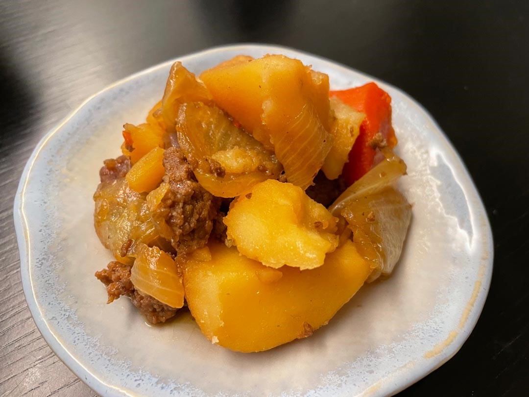 簡單方便的日式馬鈴薯燉肉。