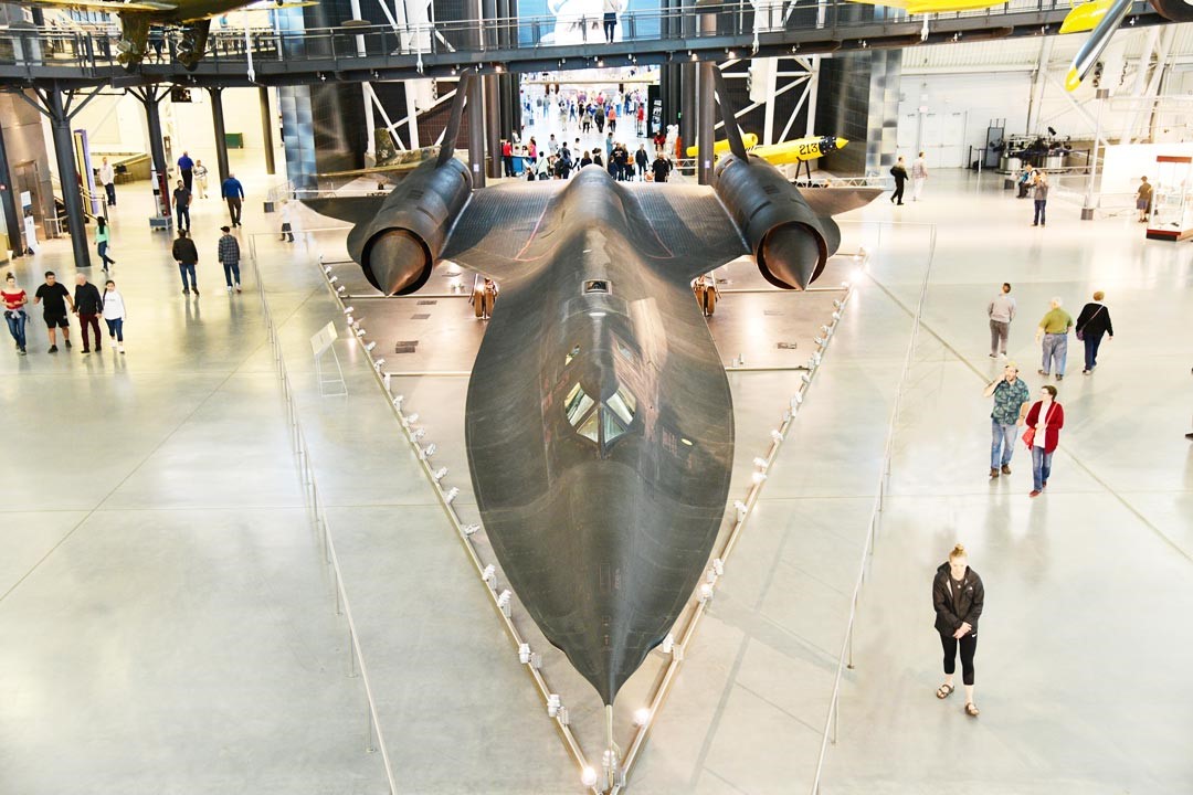 史帝文‧烏瓦爾‧哈茲中心展出的SR-71黑鳥偵察機，即電影《變形金剛2》的取景地點。