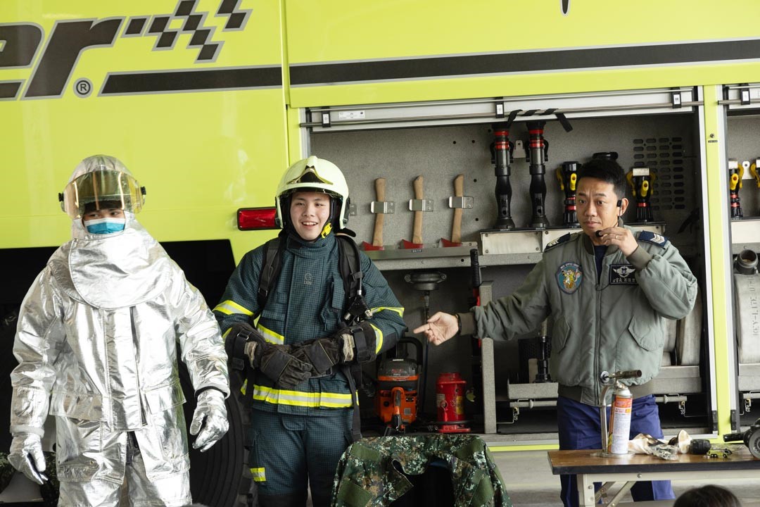 學子藉由實訓、實作，以及實況參訪，體驗國防事務，建立全民國防共識。