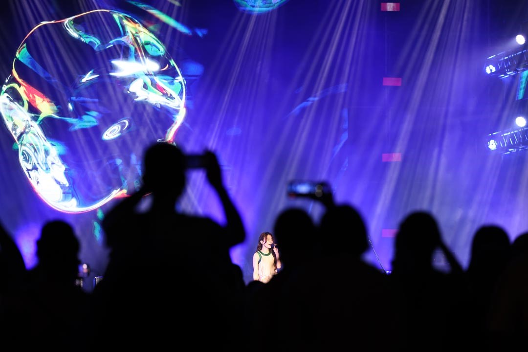 流行音樂風靡於某個特定的時代，不僅是人生中的美好回憶，也成為面對未來的重要力量。