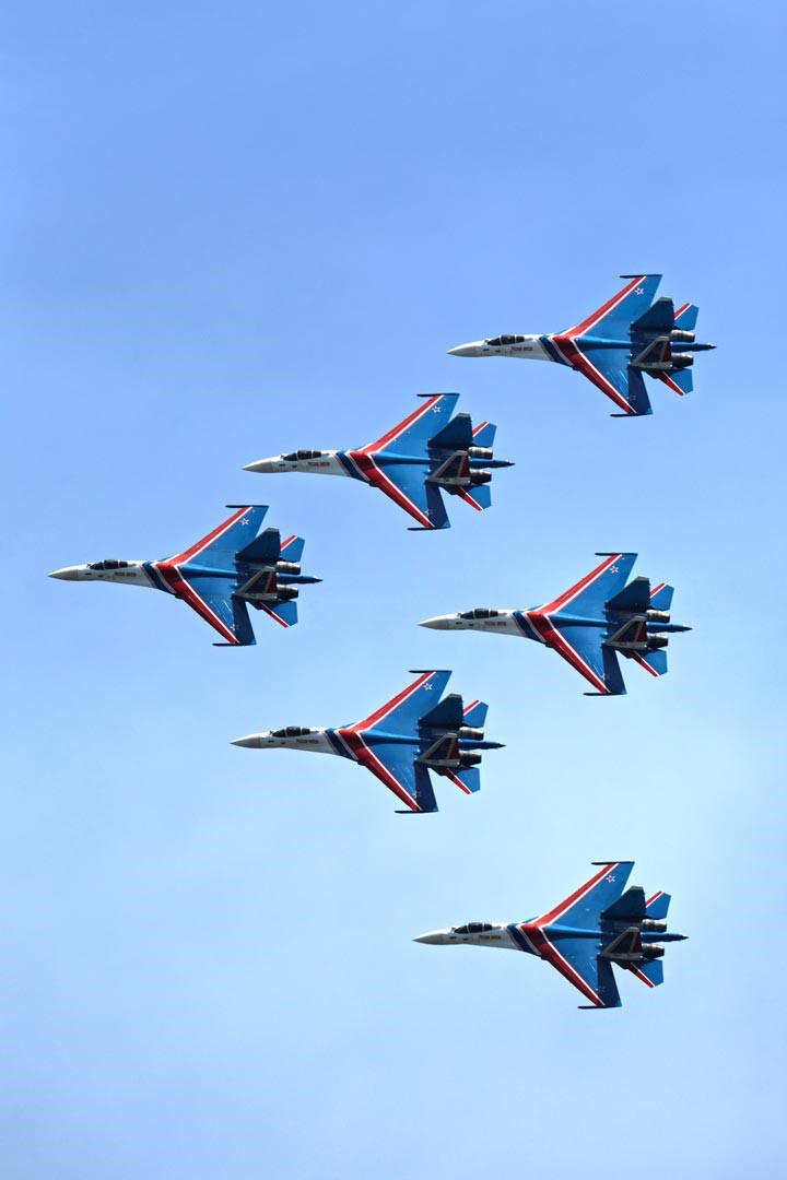 蘭卡威國際海事航空展，無論開幕飛行秀或靜態展示、動態操演，都吸引眾多人潮參訪。